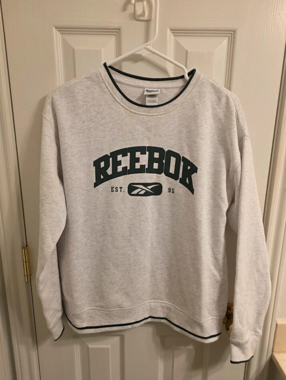 Men's Reebok Sweatshirt Size Medium